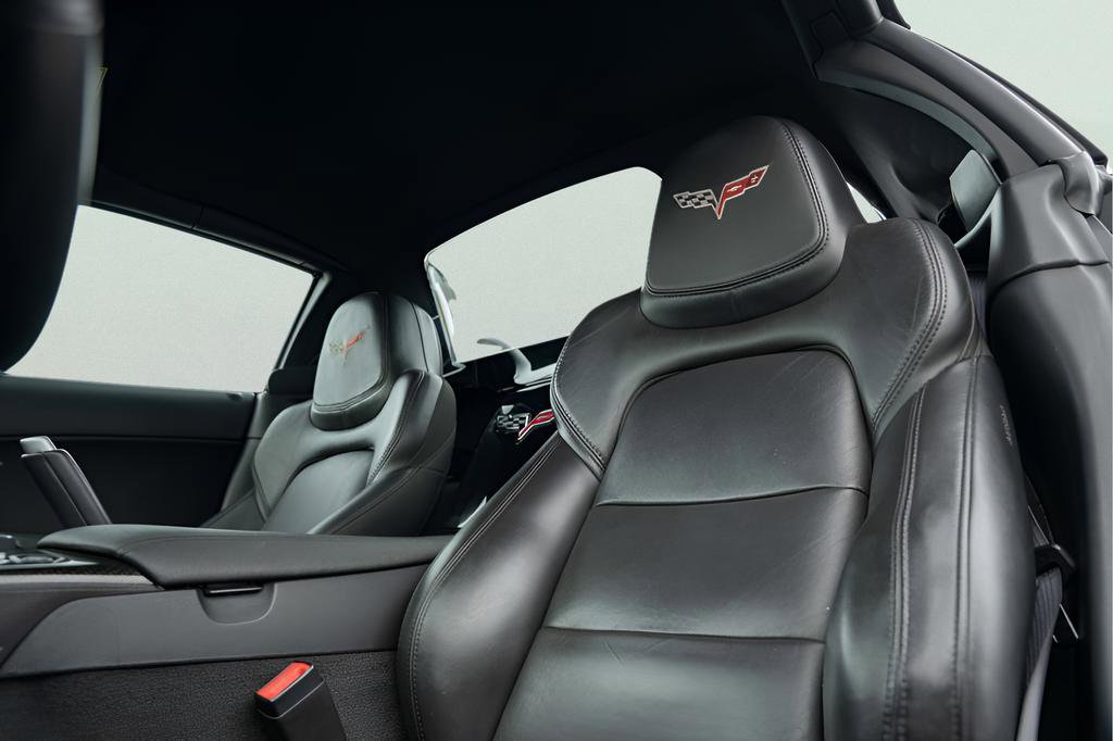 Used 2013 Chevrolet Corvette 427 w/ 1SB Preferred Equipment Group image 39