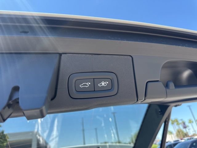 New 2026 Volvo XC60 B5 Plus w/ Protection Package Premier image 9