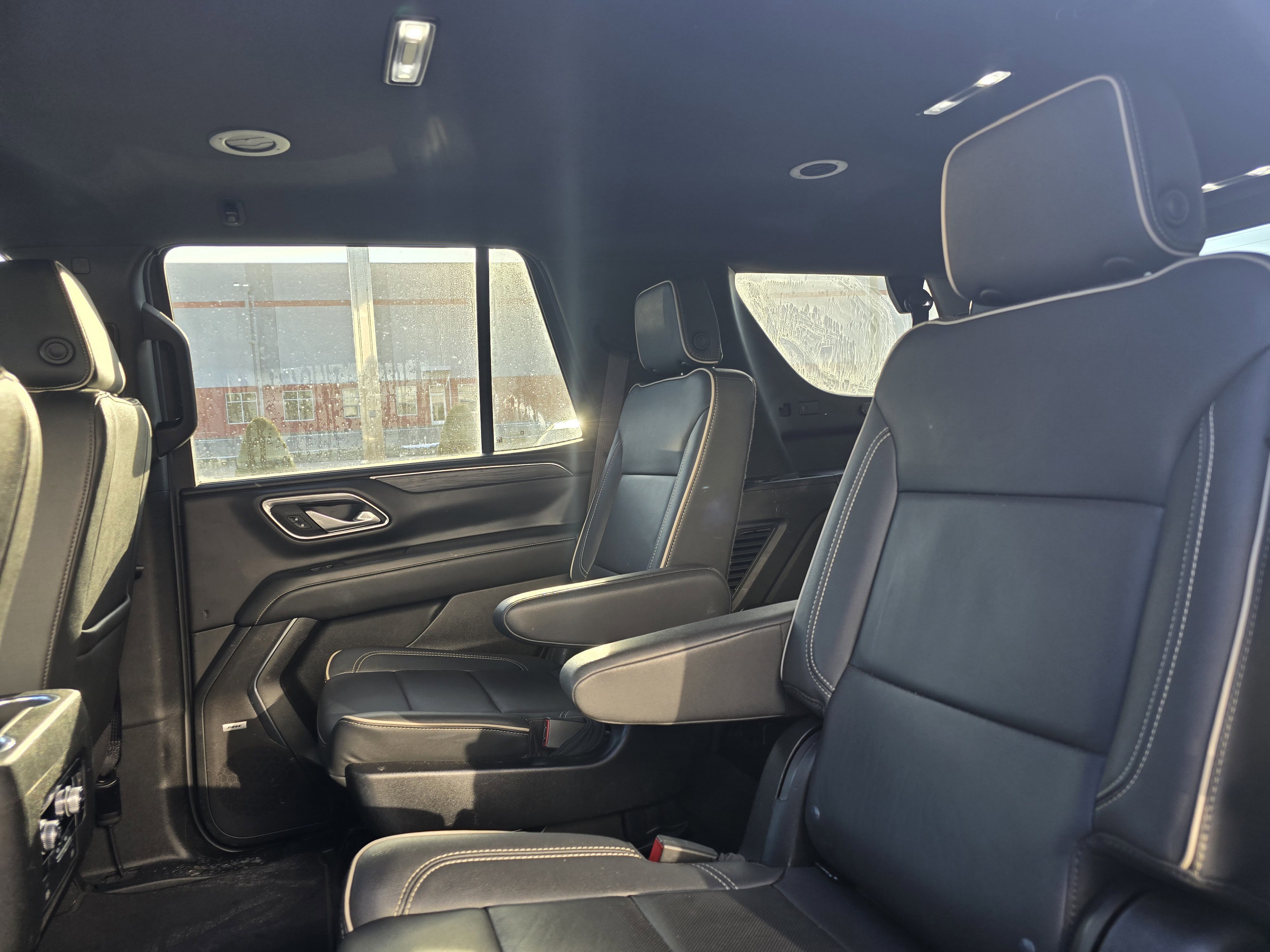 Used 2024 GMC Yukon SLT image 13