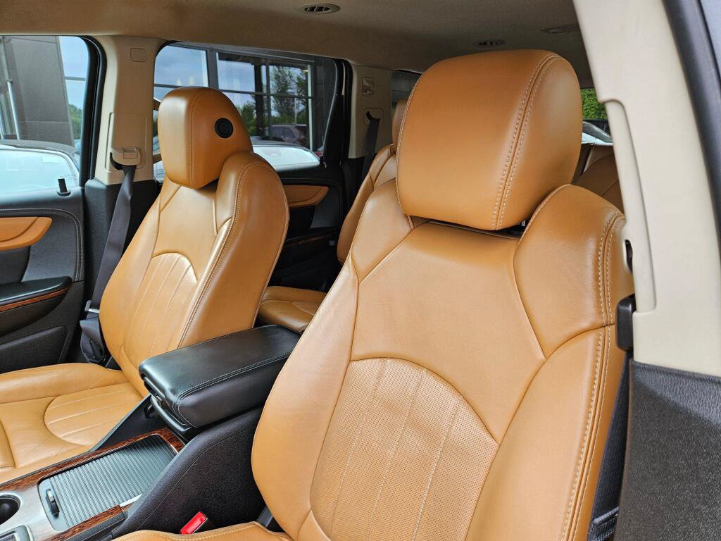 Used 2014 Chevrolet Traverse LTZ AWD/4WD image 18
