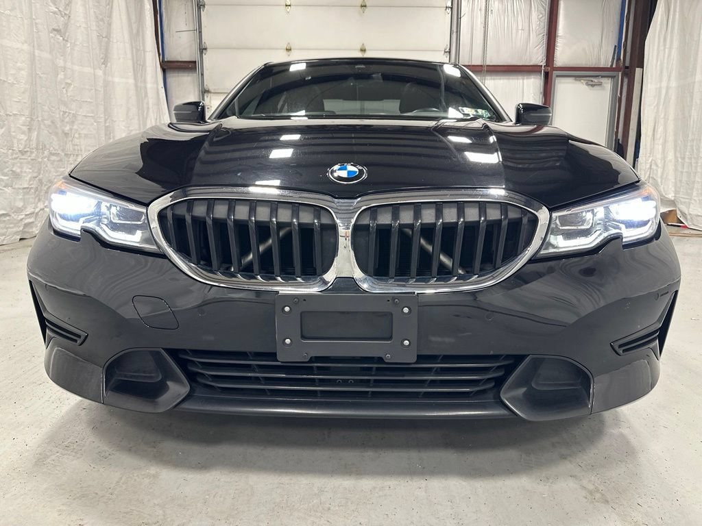 Used 2022 BMW 330i xDrive Sedan AWD/4WD image 2