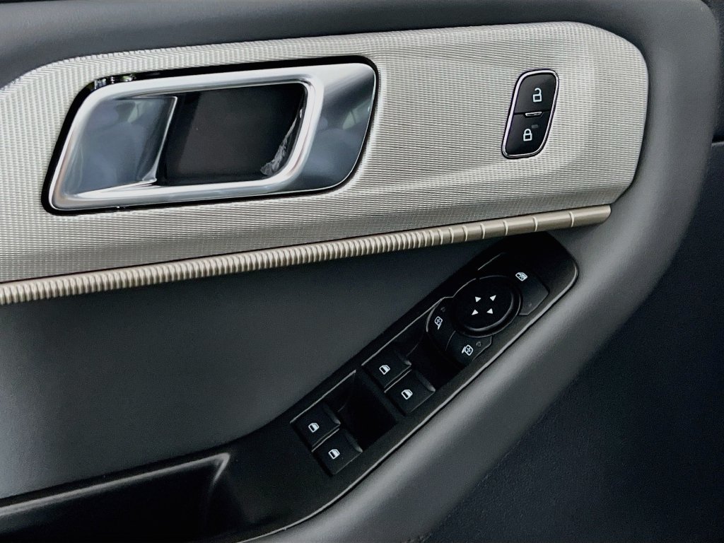 New 2027 Ford Explorer Active AWD/4WD image 12