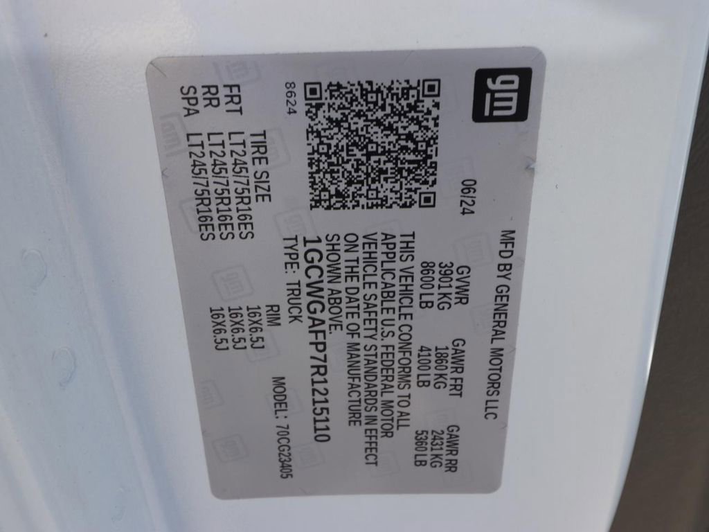 Used 2024 Chevrolet Express 2500 w/ Driver Convenience Package RWD image 21
