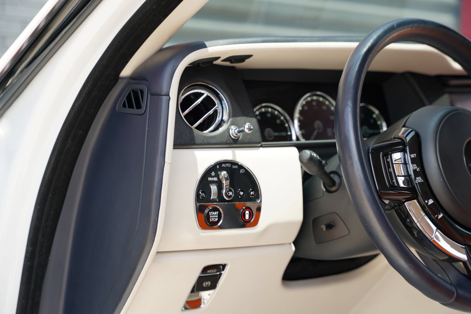 Used 2019 Rolls-Royce Cullinan AWD/4WD image 24