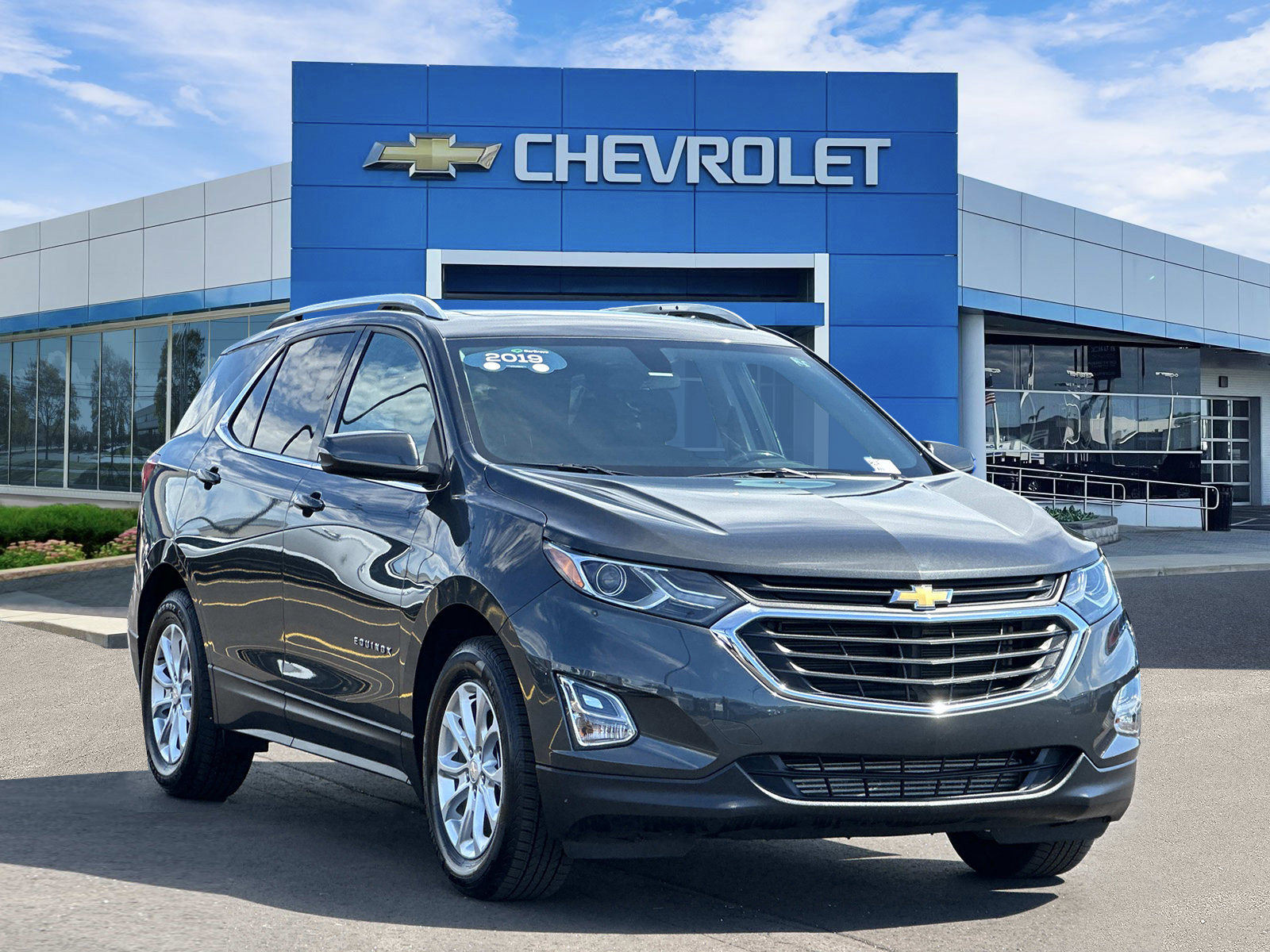 Used 2019 Chevrolet Equinox LT w/ Sun & Navigation Package FWD image 6