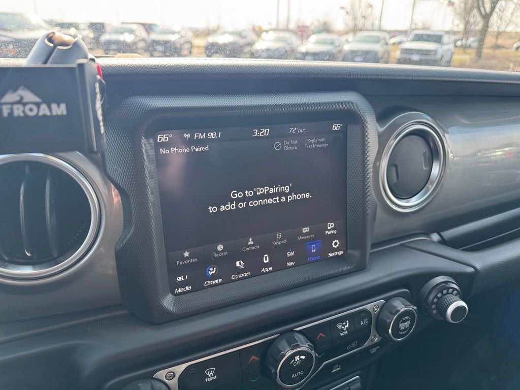 Used 2022 Jeep Gladiator Overland image 24