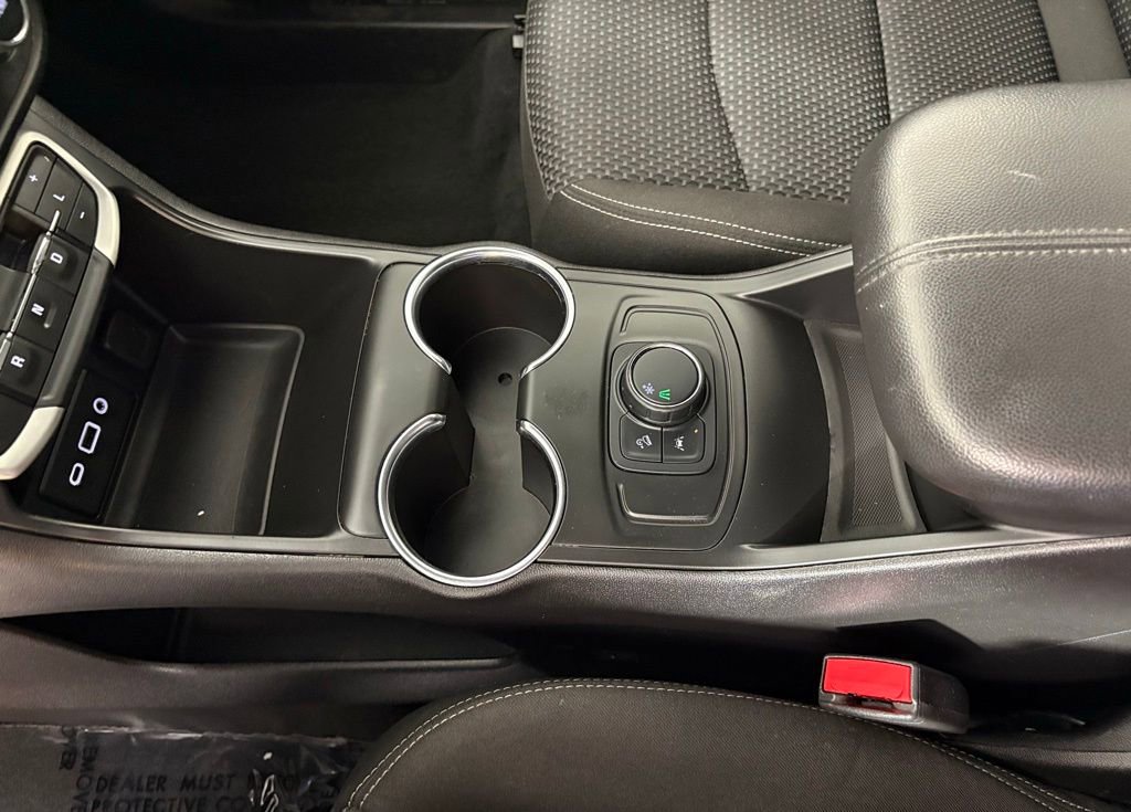 Used 2024 GMC Terrain SLE FWD image 29