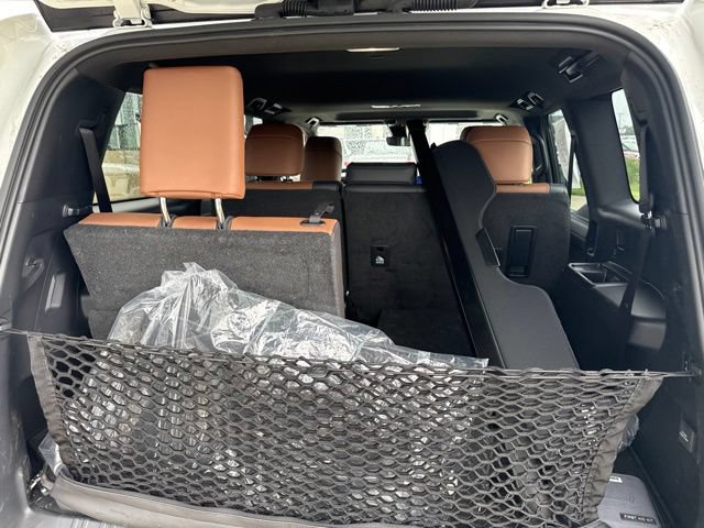 Used 2025 Lexus GX 550 w/ Accessory Package (2T) AWD/4WD image 28