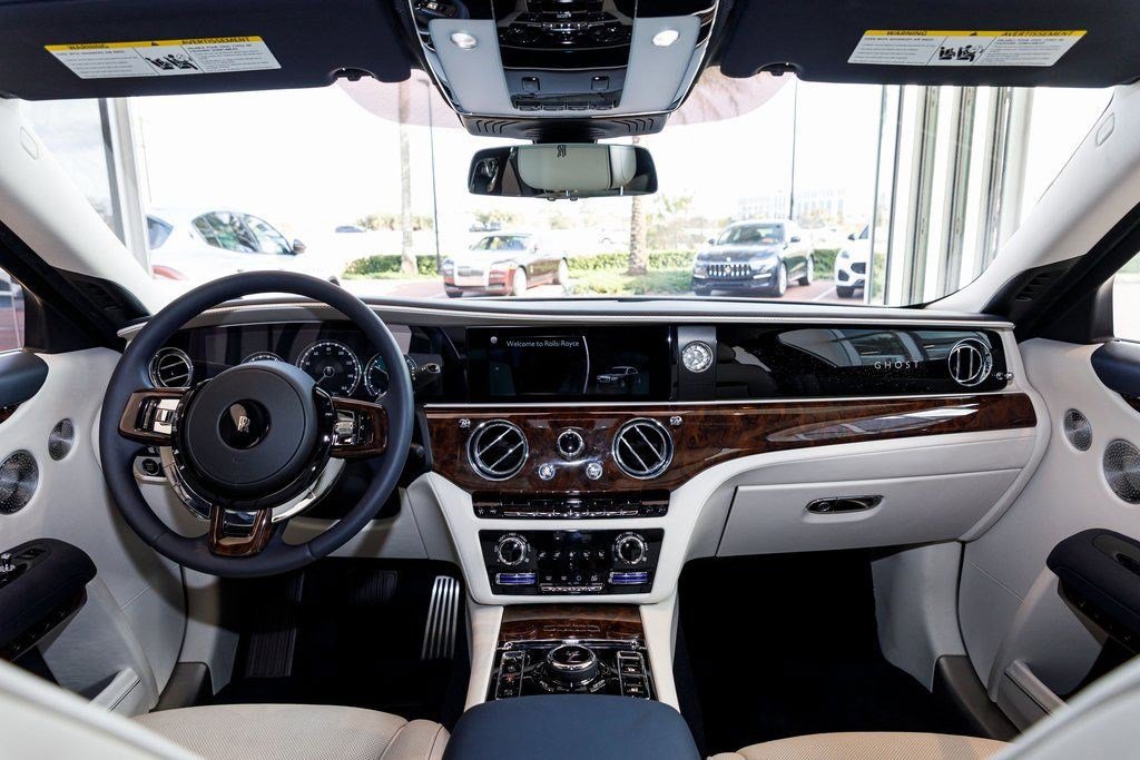Used 2021 Rolls-Royce Ghost image 39