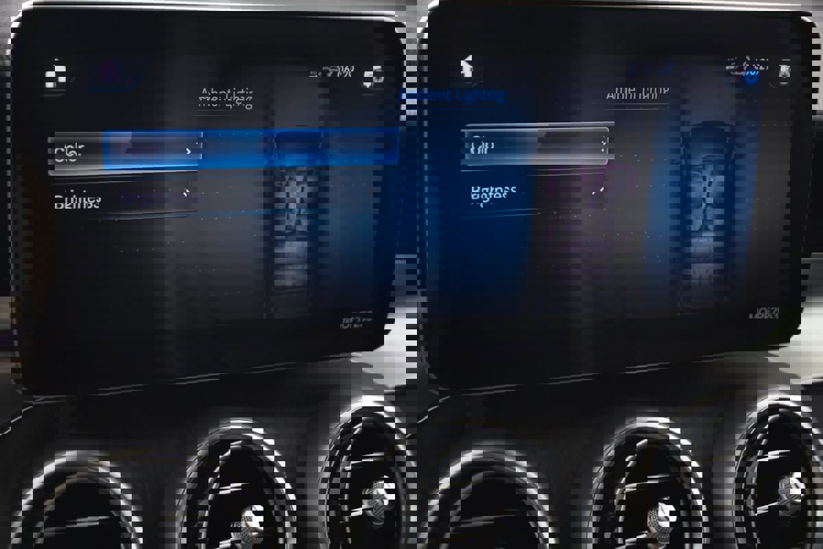 Used 2022 Mercedes-Benz GLC 300 4MATIC w/ Driver Assistance Package image 41