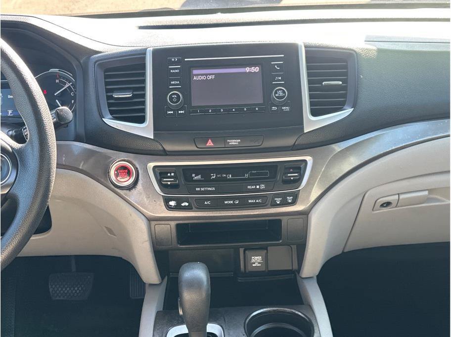 Used 2017 Honda Pilot LX image 17