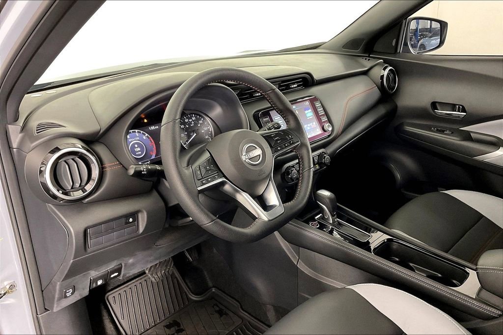 Used 2024 Nissan Kicks SR w/ SR Premium Package image 18