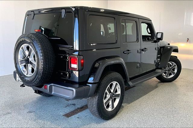 Used 2023 Jeep Wrangler Unlimited Sahara w/ Cold Weather Group AWD/4WD image 5