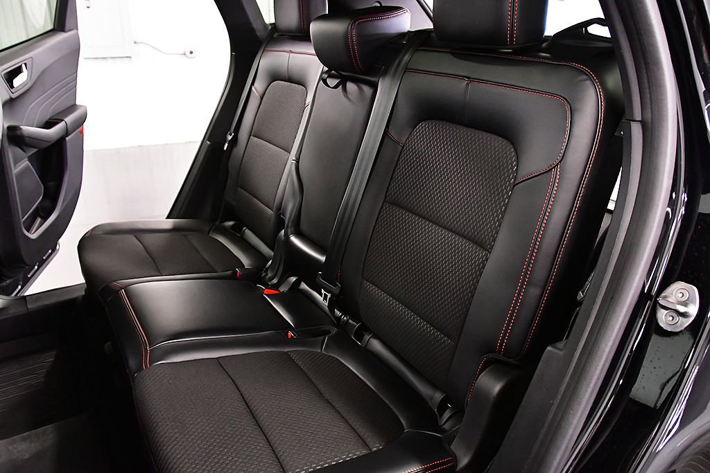 Used 2024 Ford Escape ST-Line w/ Tech Pack #1 image 32