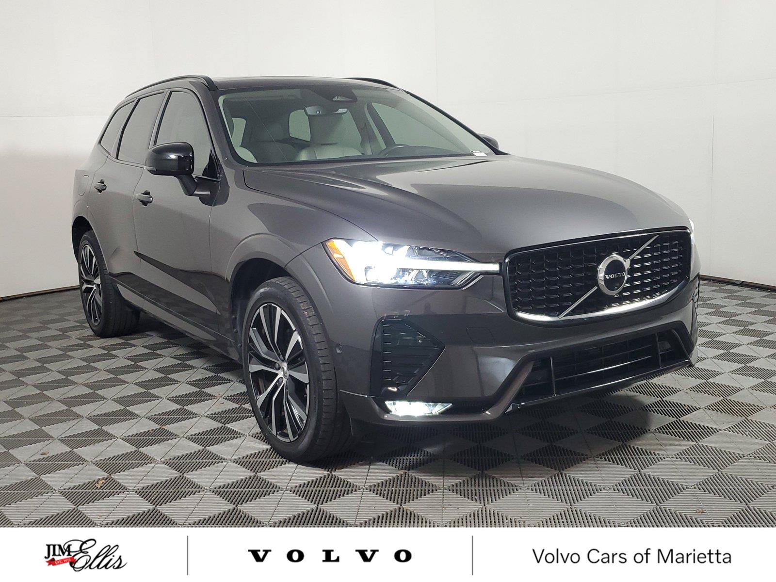 Used 2024 Volvo XC60 B5 Plus w/ Protection Package Premier AWD/4WD image 1