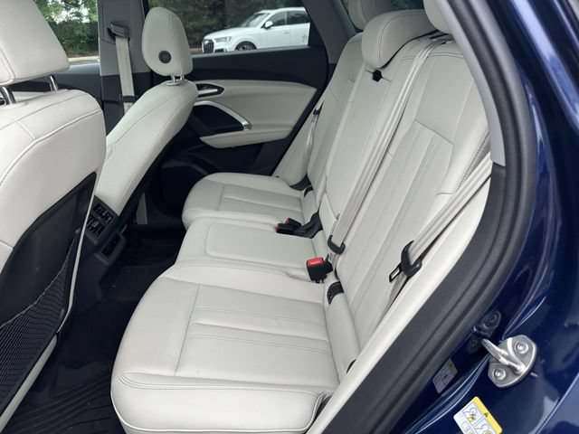 Used 2025 Audi Q5 Premium w/ Convenience Package AWD/4WD image 13