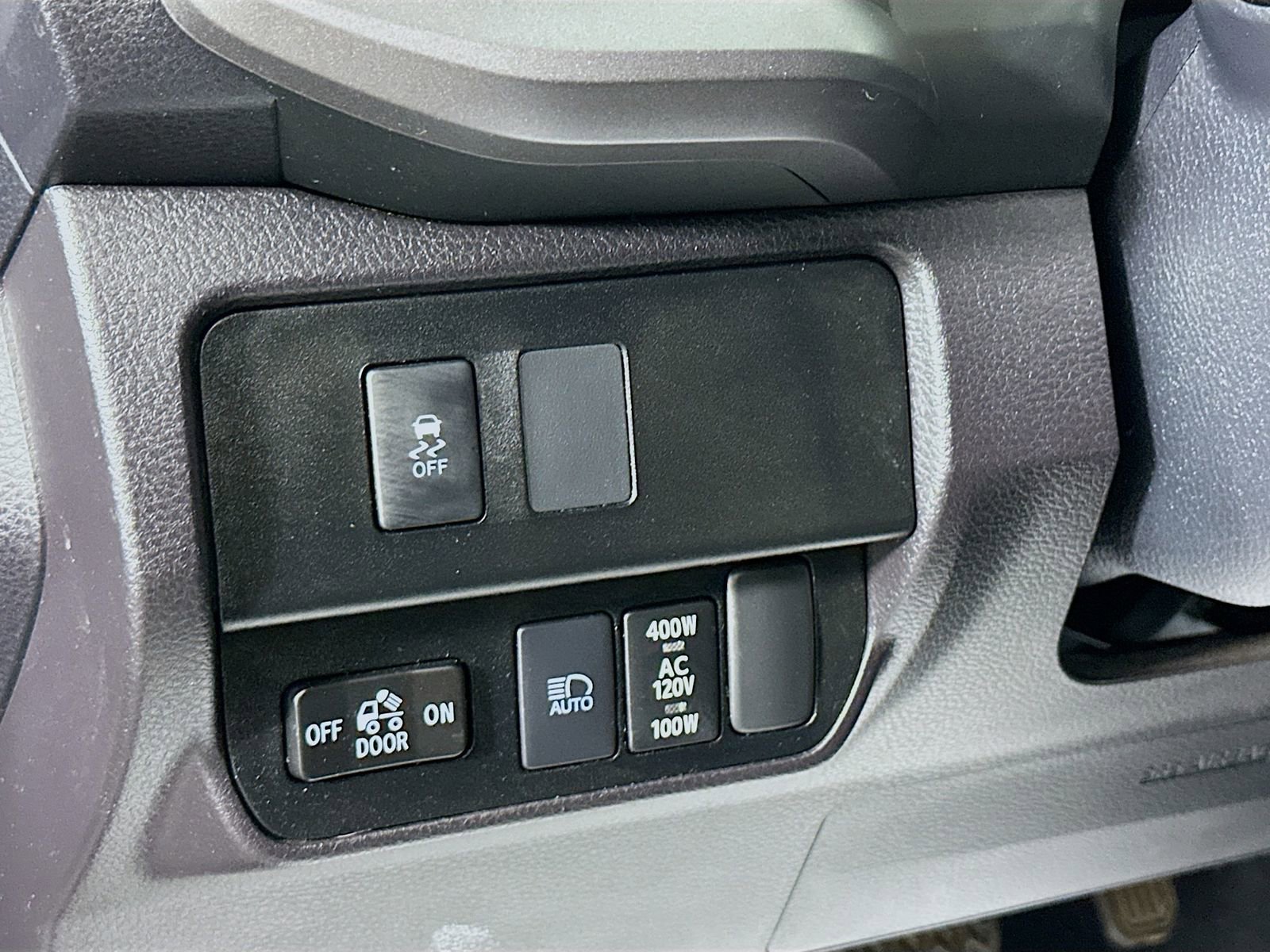 Used 2022 Toyota Tacoma TRD Off-Road image 10