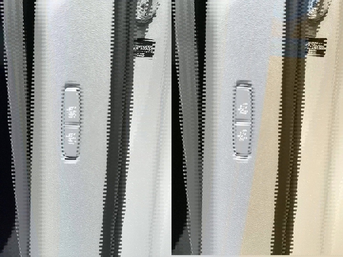 Used 2025 Volvo EX90 Ultra image 17