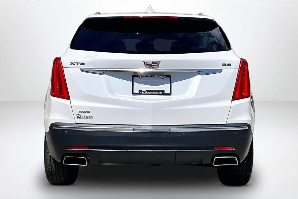 Used 2018 Cadillac XT5 Luxury w/ Driver Awareness Package AWD/4WD image 6
