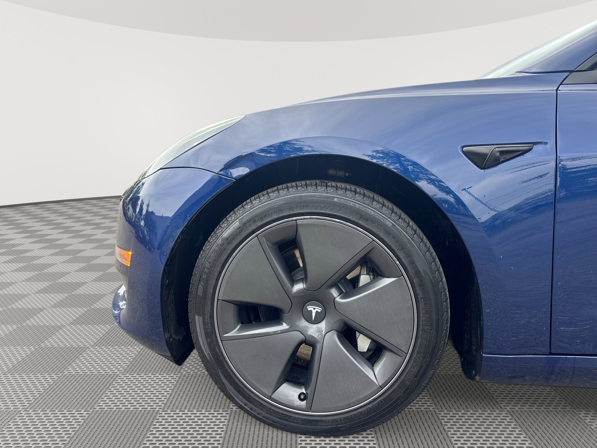 Used 2023 Tesla Model 3 Standard Range RWD image 19