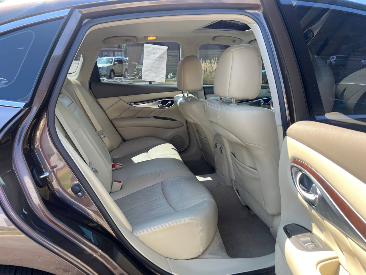 Used 2019 INFINITI Q70 Luxe image 39