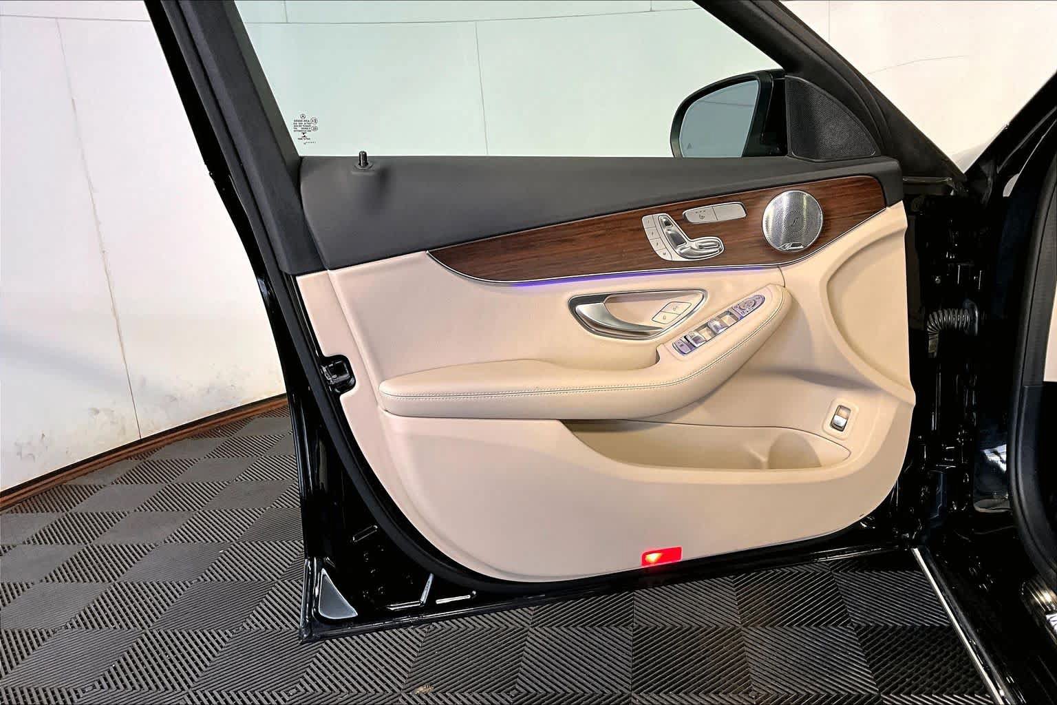 Used 2021 Mercedes-Benz C 300 4MATIC Sedan image 22