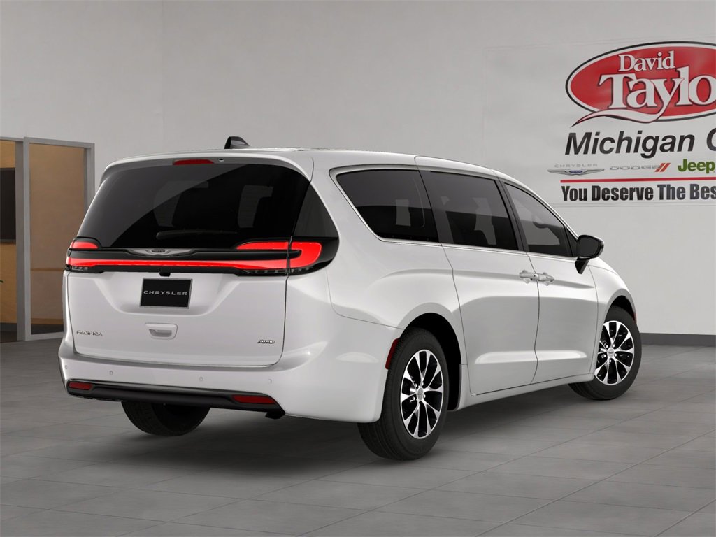New 2026 Chrysler Pacifica Select image 5