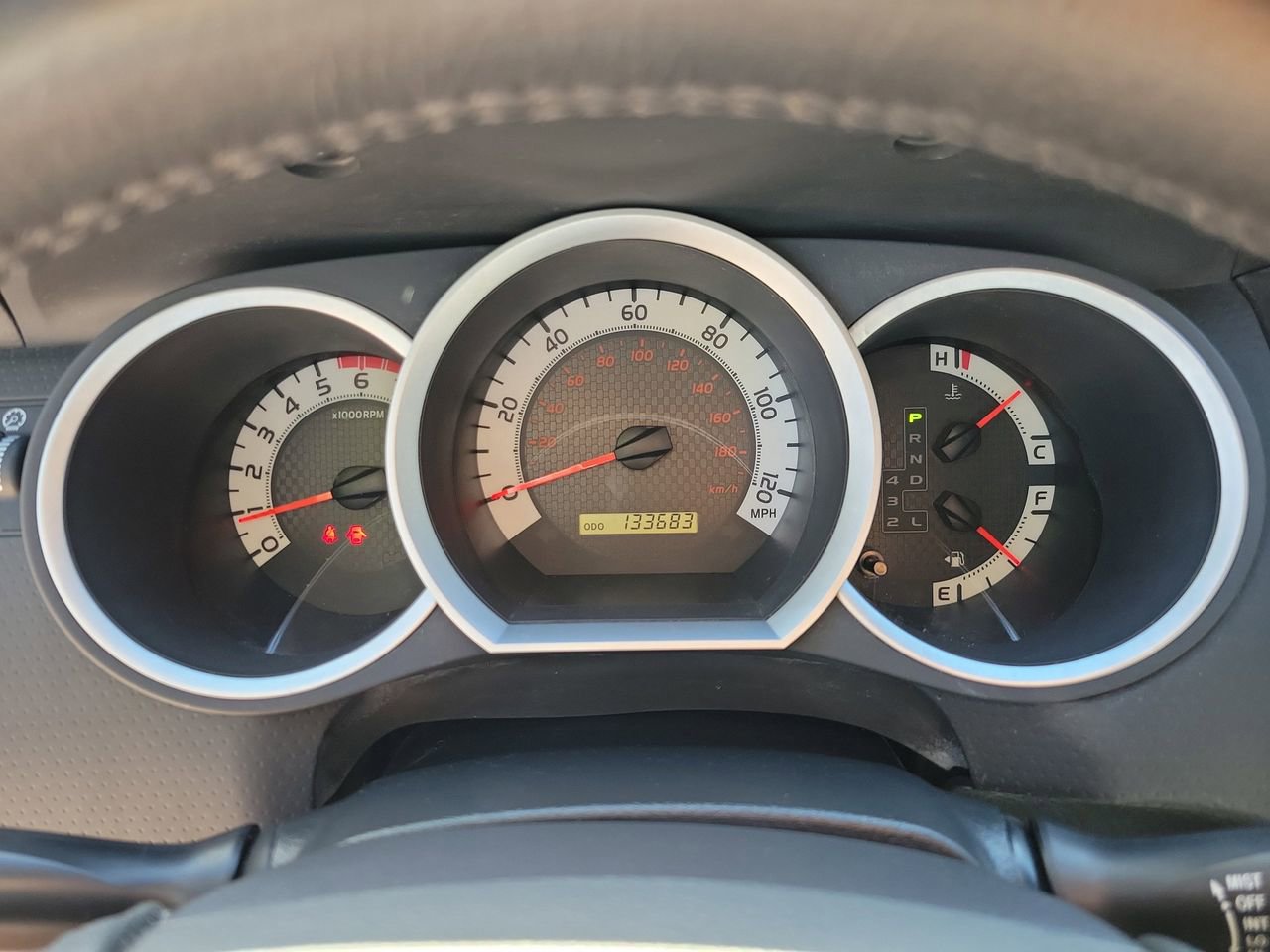 Used 2015 Toyota Tacoma PreRunner w/ SR5 Package image 16