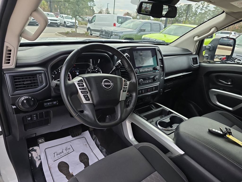 Used 2024 Nissan Titan SV w/ SV Convenience Package image 20