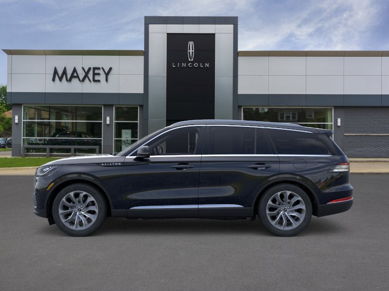 New 2026 Lincoln Aviator AWD image 3