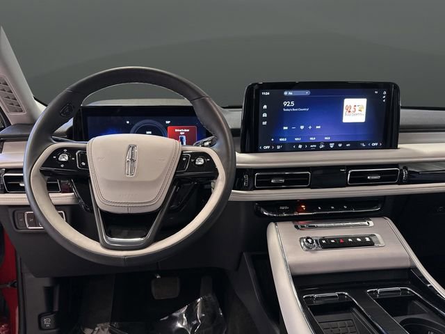 Used 2025 Lincoln Aviator Reserve w/ Illumination Package image 5