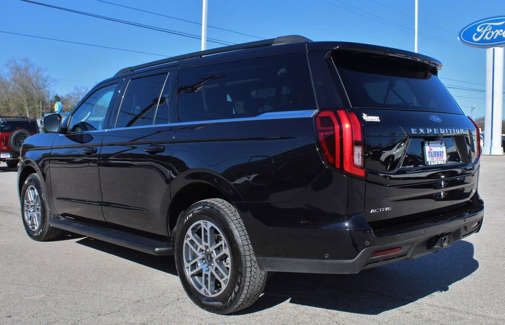 Used 2025 Ford Expedition Max Active image 7