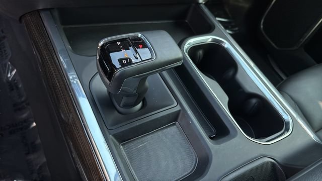 Used 2025 Chevrolet Silverado 1500 LT Trail Boss w/ Convenience Package II AWD/4WD image 30
