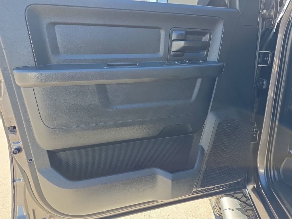 Used 2017 RAM 2500 Tradesman w/ Chrome Appearance Group AWD/4WD image 14