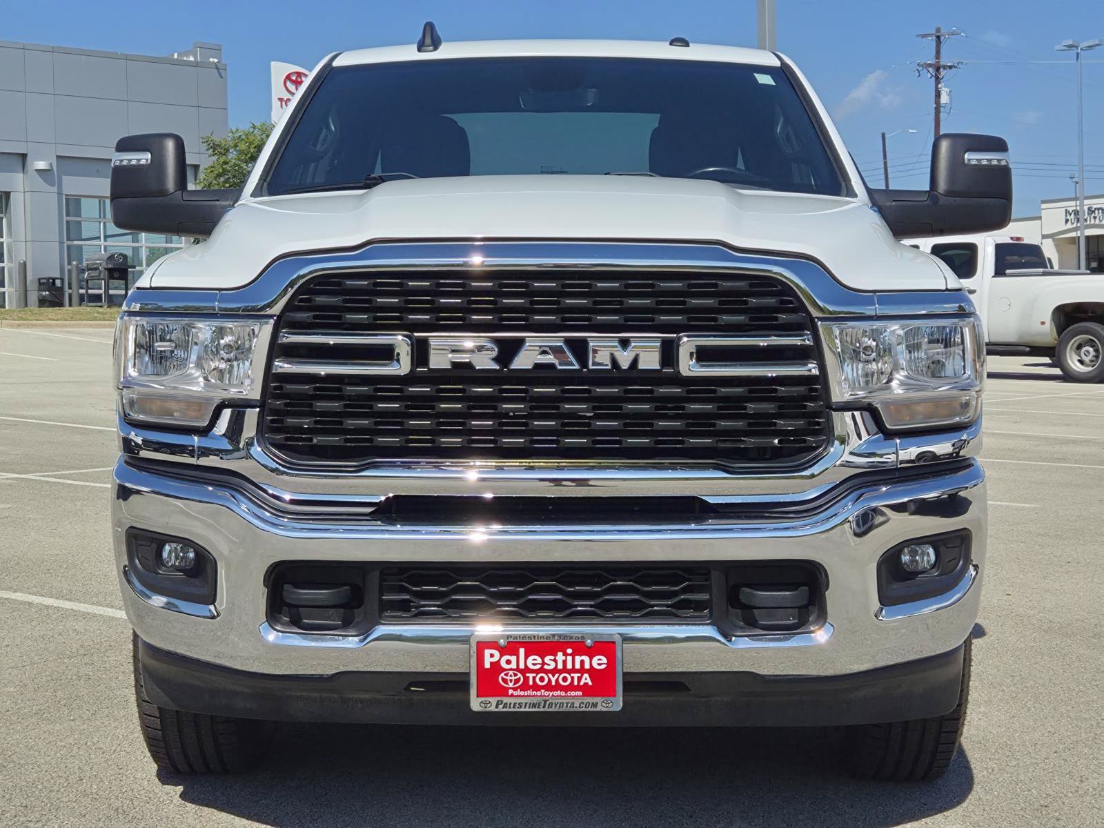Used 2024 RAM 2500 Big Horn AWD/4WD image 2