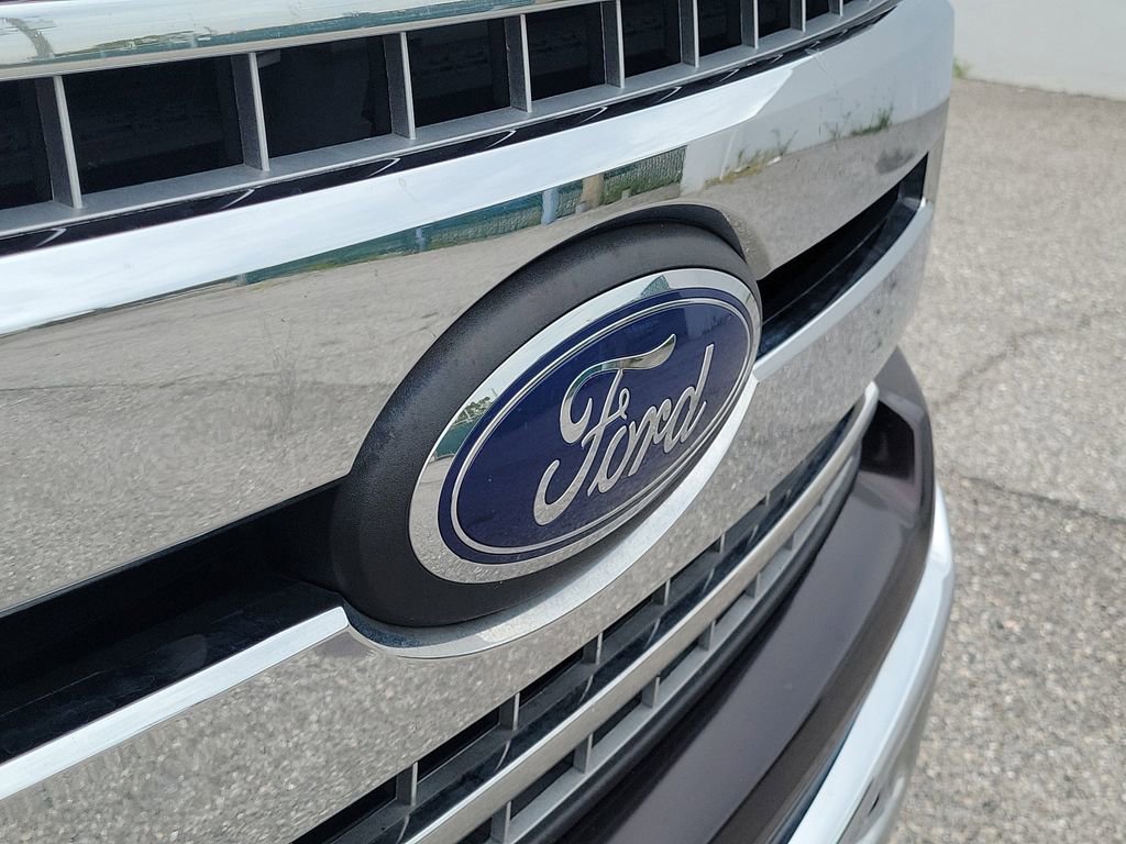 Used 2018 Ford F150 XLT w/ Equipment Group 302A Luxury RWD image 7
