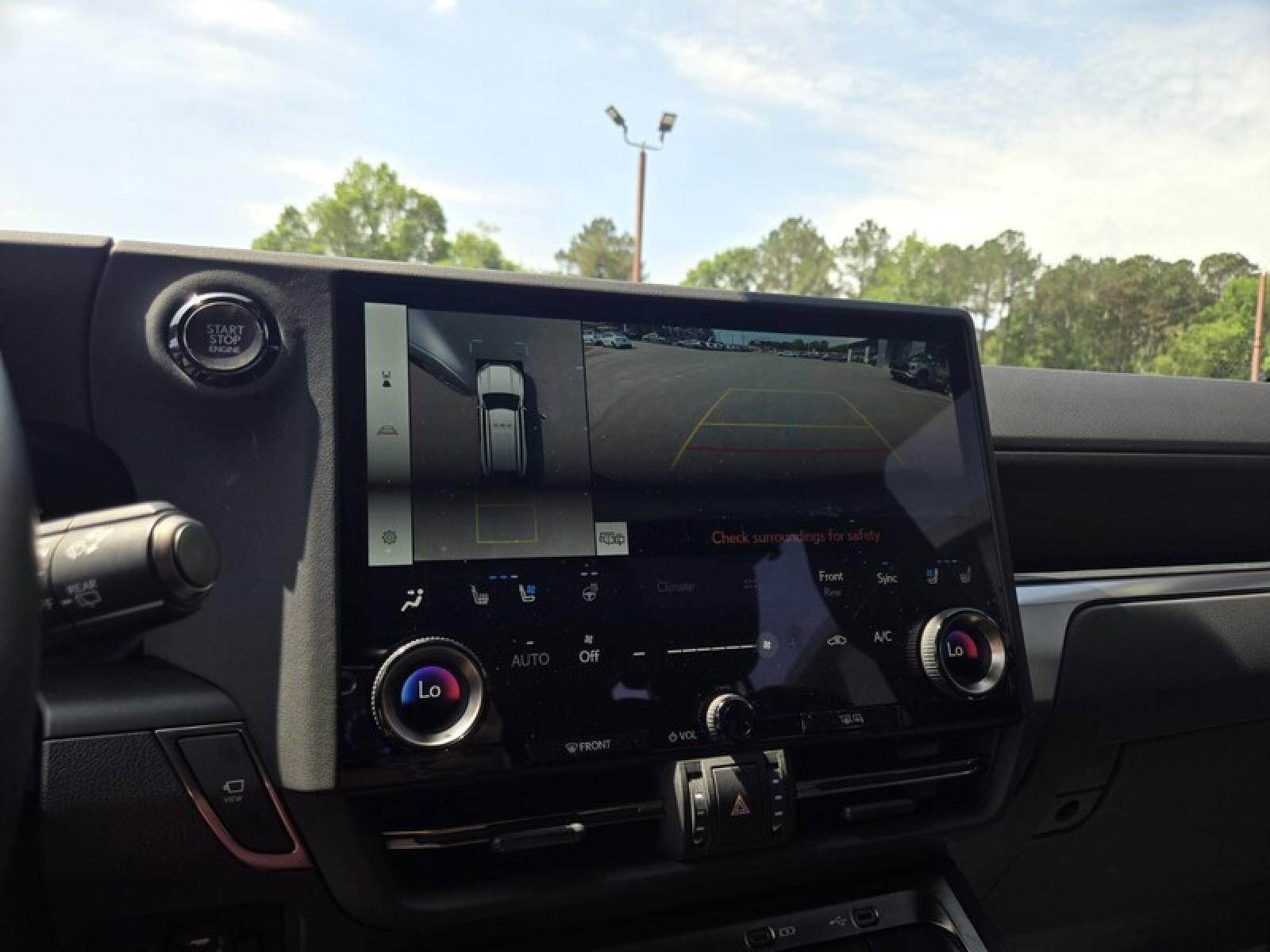 Used 2024 Lexus GX 550 w/ Accessory Package (Z1) AWD/4WD image 17