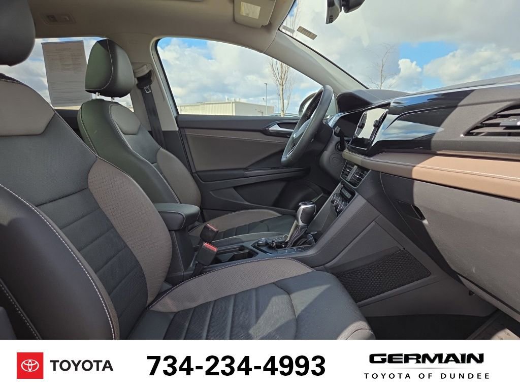 Used 2022 Volkswagen Taos SEL w/ Panoramic Sunroof Package image 15