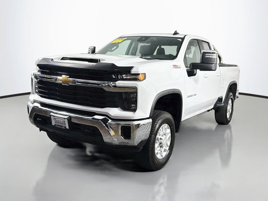Used 2024 Chevrolet Silverado 2500 LT w/ Z71 Off-Road Package AWD/4WD image 3