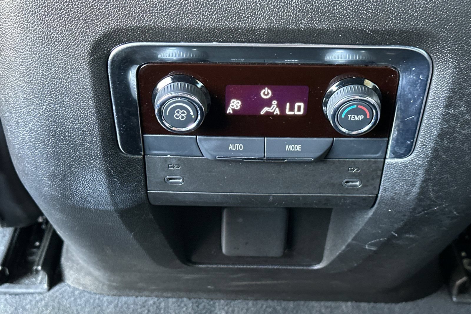 Certified 2025 Chevrolet Tahoe LT AWD/4WD image 15