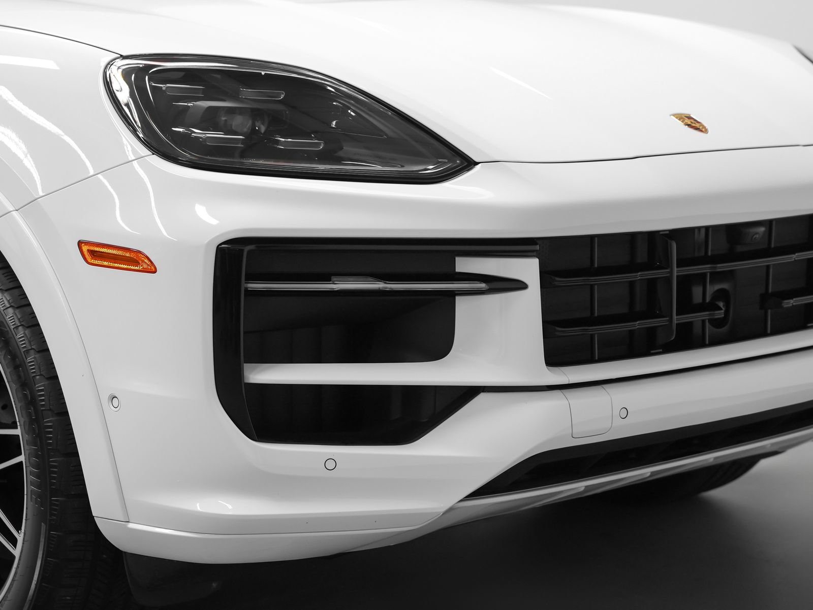 Certified 2026 Porsche Cayenne AWD/4WD image 17