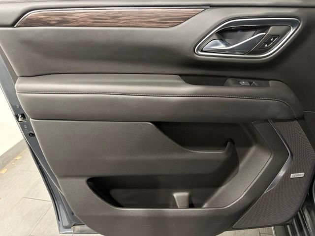 Used 2021 Chevrolet Suburban LT AWD/4WD image 11