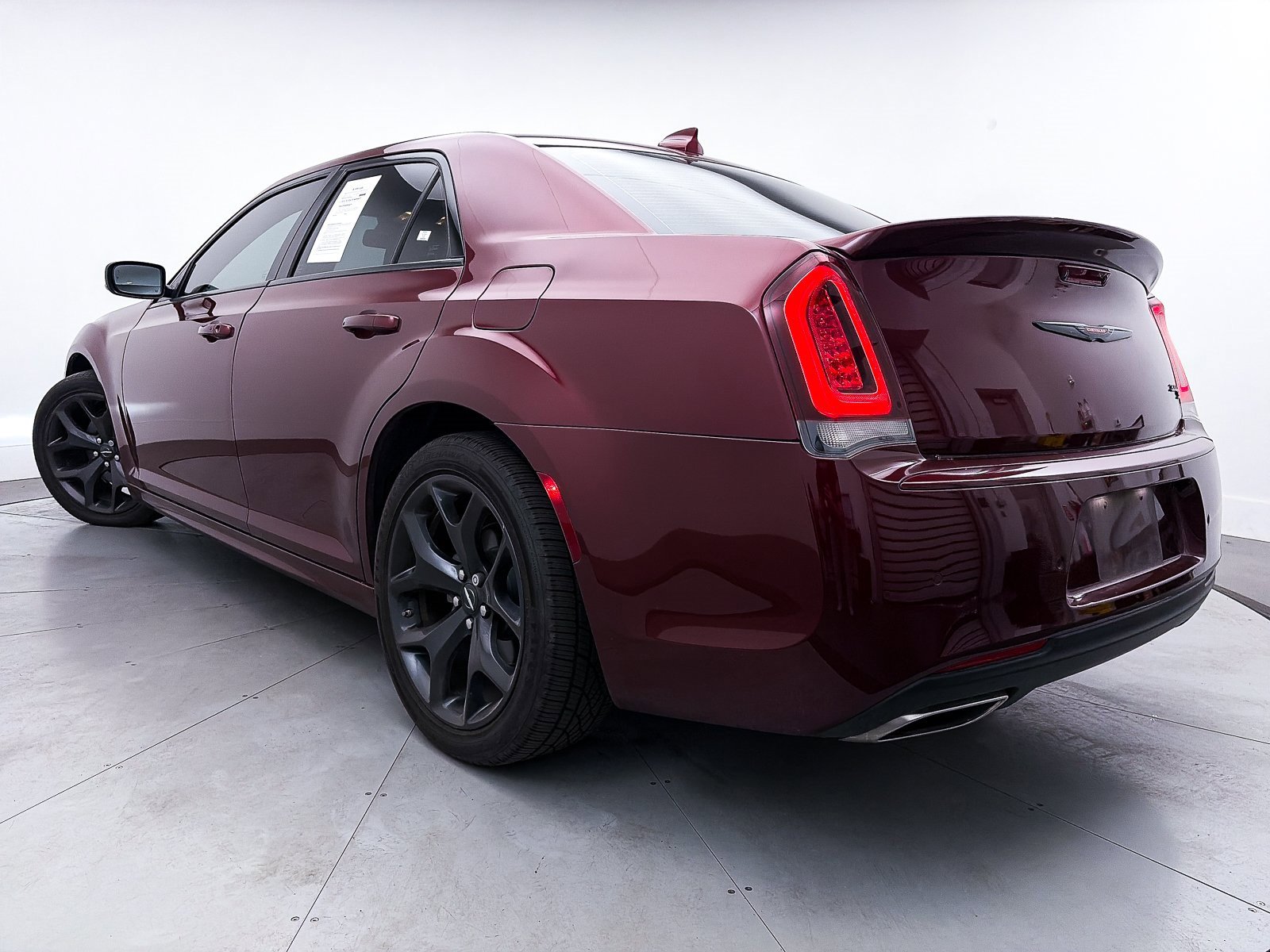 Used 2022 Chrysler 300 S w/ Safetytec Plus Group image 2