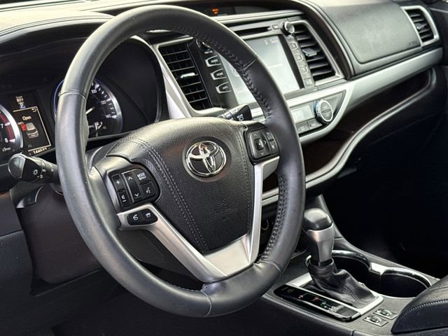 Used 2016 Toyota Highlander XLE FWD image 20