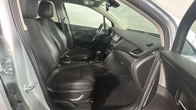 Used 2022 Buick Encore Preferred w/ Safety Package AWD/4WD image 31