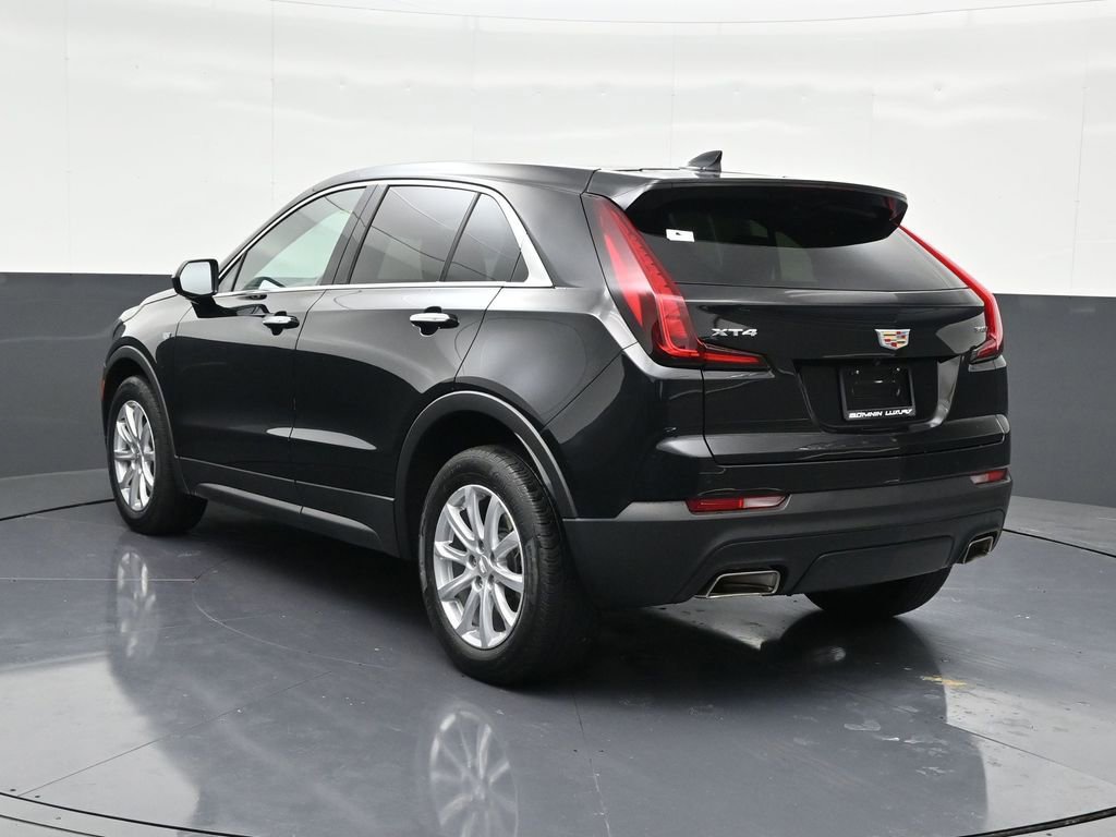 Used 2022 Cadillac XT4 Luxury w/ Driver Awareness Package image 3