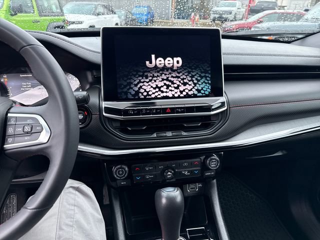 Used 2024 Jeep Compass Trailhawk image 24