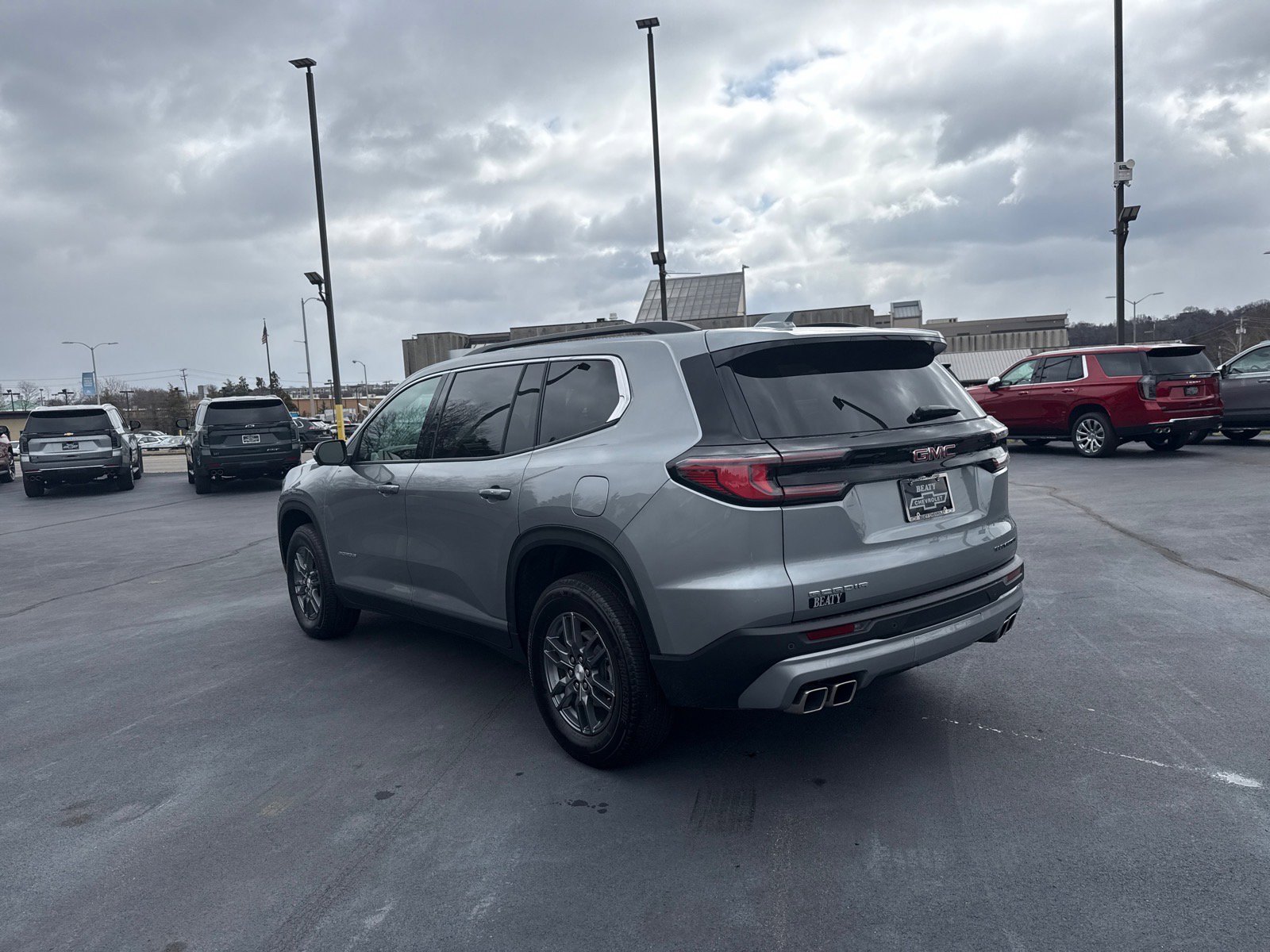 Used 2025 GMC Acadia Elevation image 5