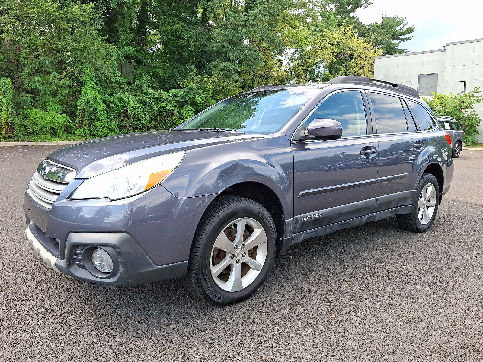 Used 2014 Subaru Outback 2.5i Limited w/ Moonroof Package AWD/4WD image 3