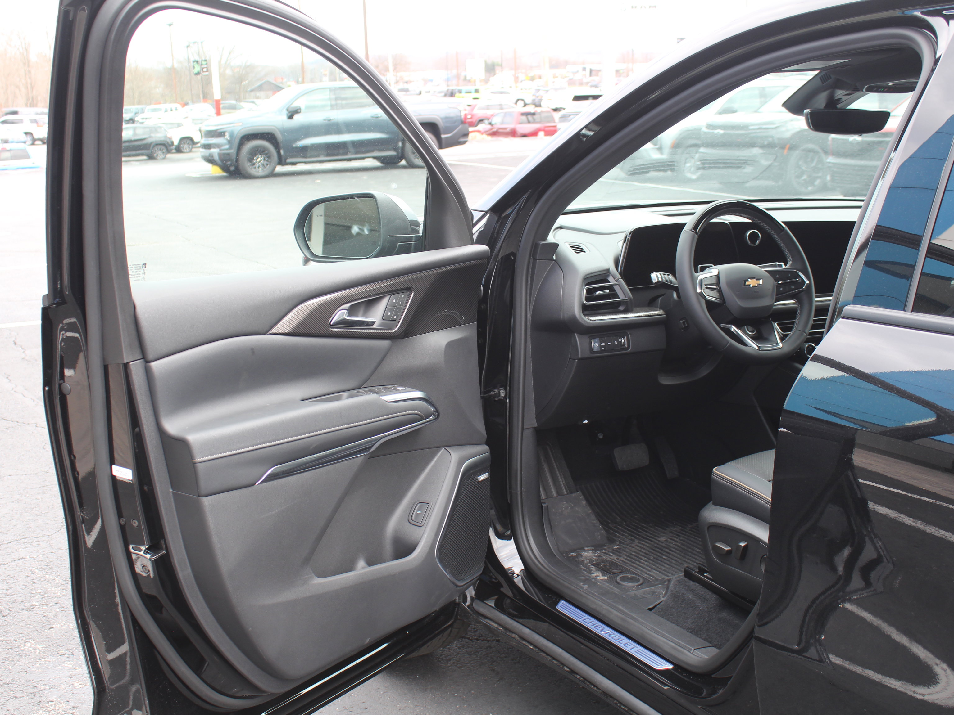 New 2026 Chevrolet Traverse High Country w/ LPO, Floor Liner Package image 8